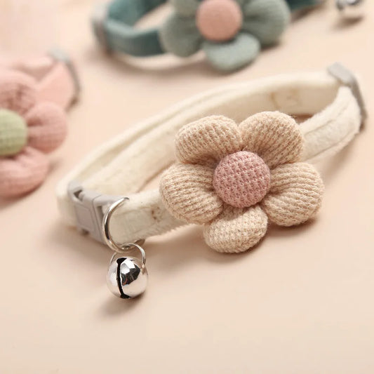 Cat Collar with Cute Flower and Adjustable Buckle